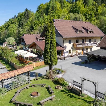 Gasthof Martinihof Latschach ober dem Faakersee Luaran gambar