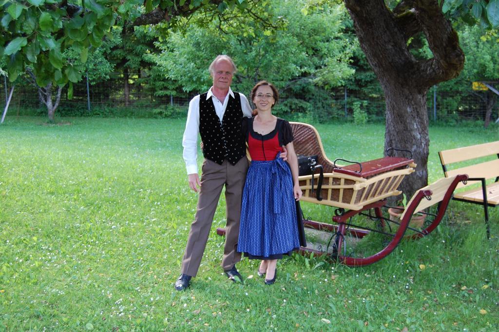 Gasthof Martinihof Latschach ober dem Faakersee Luaran gambar