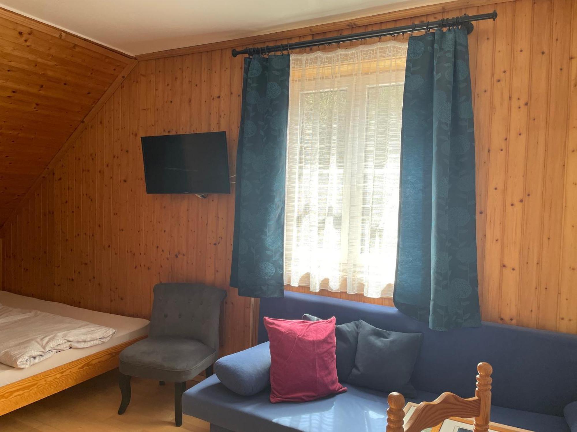 Gasthof Martinihof Latschach ober dem Faakersee Luaran gambar