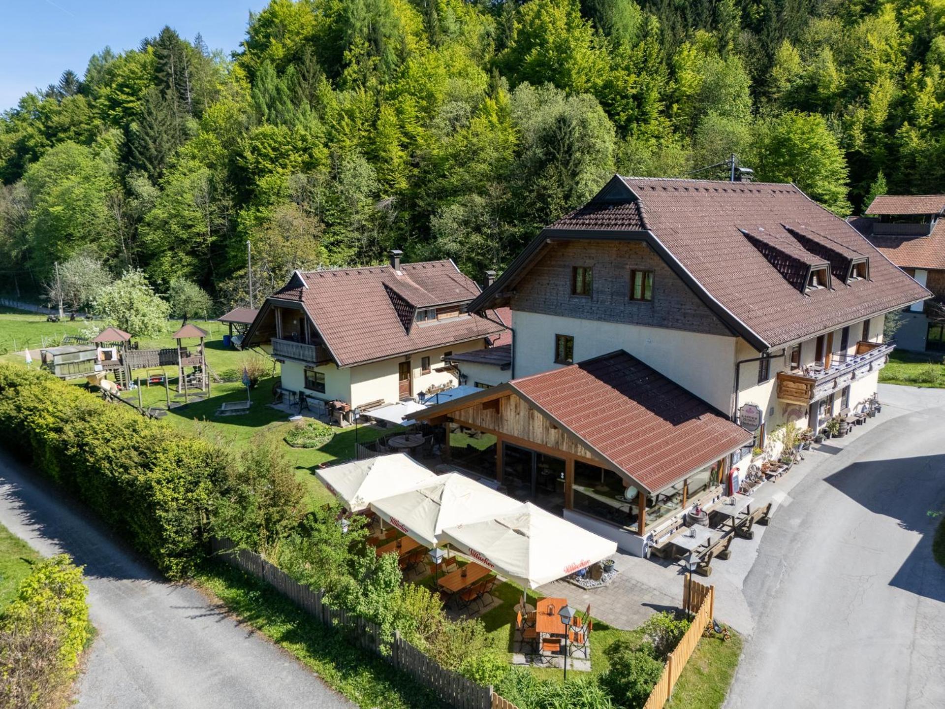 Gasthof Martinihof Latschach ober dem Faakersee Luaran gambar