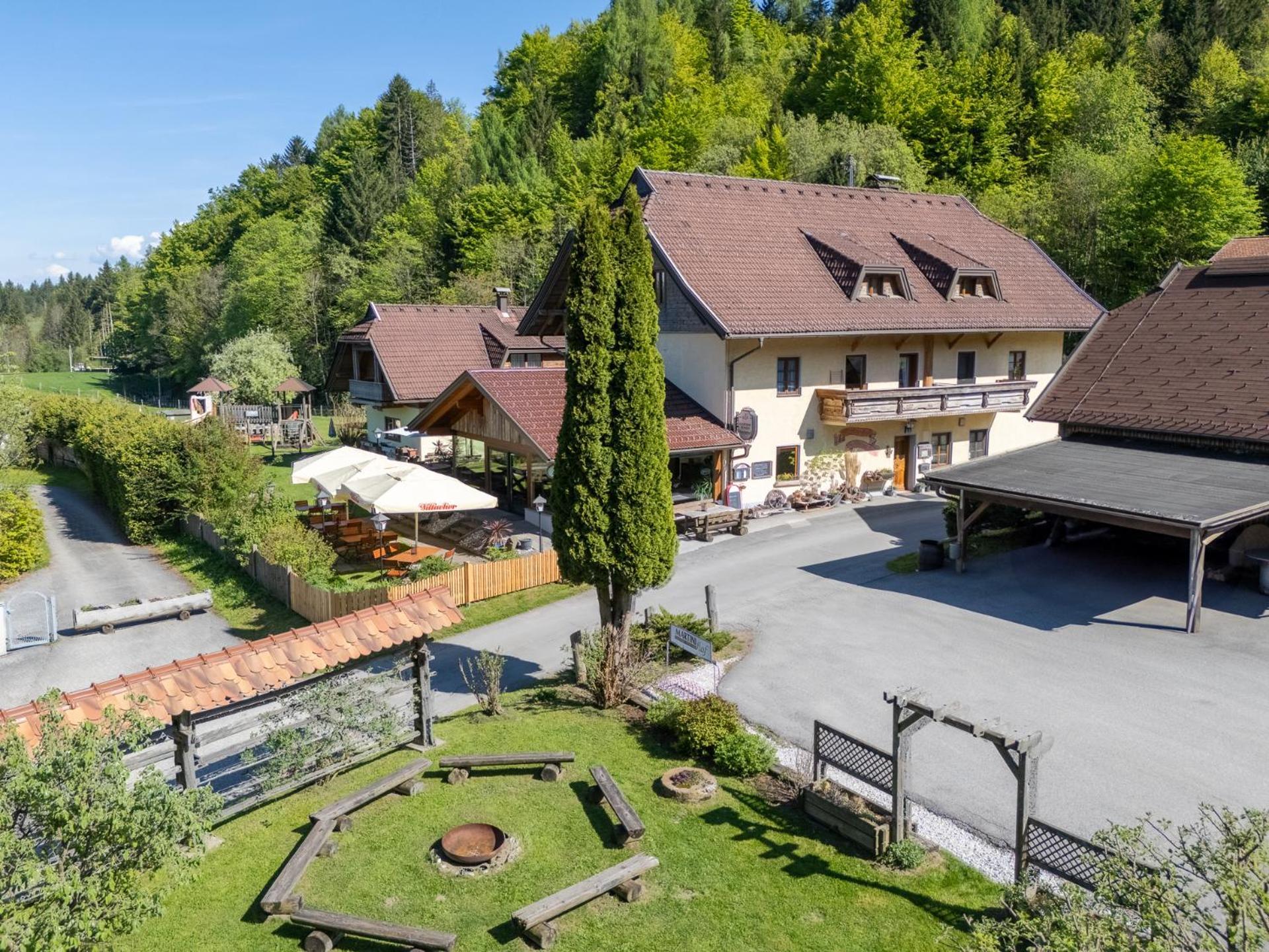 Gasthof Martinihof Latschach ober dem Faakersee Luaran gambar