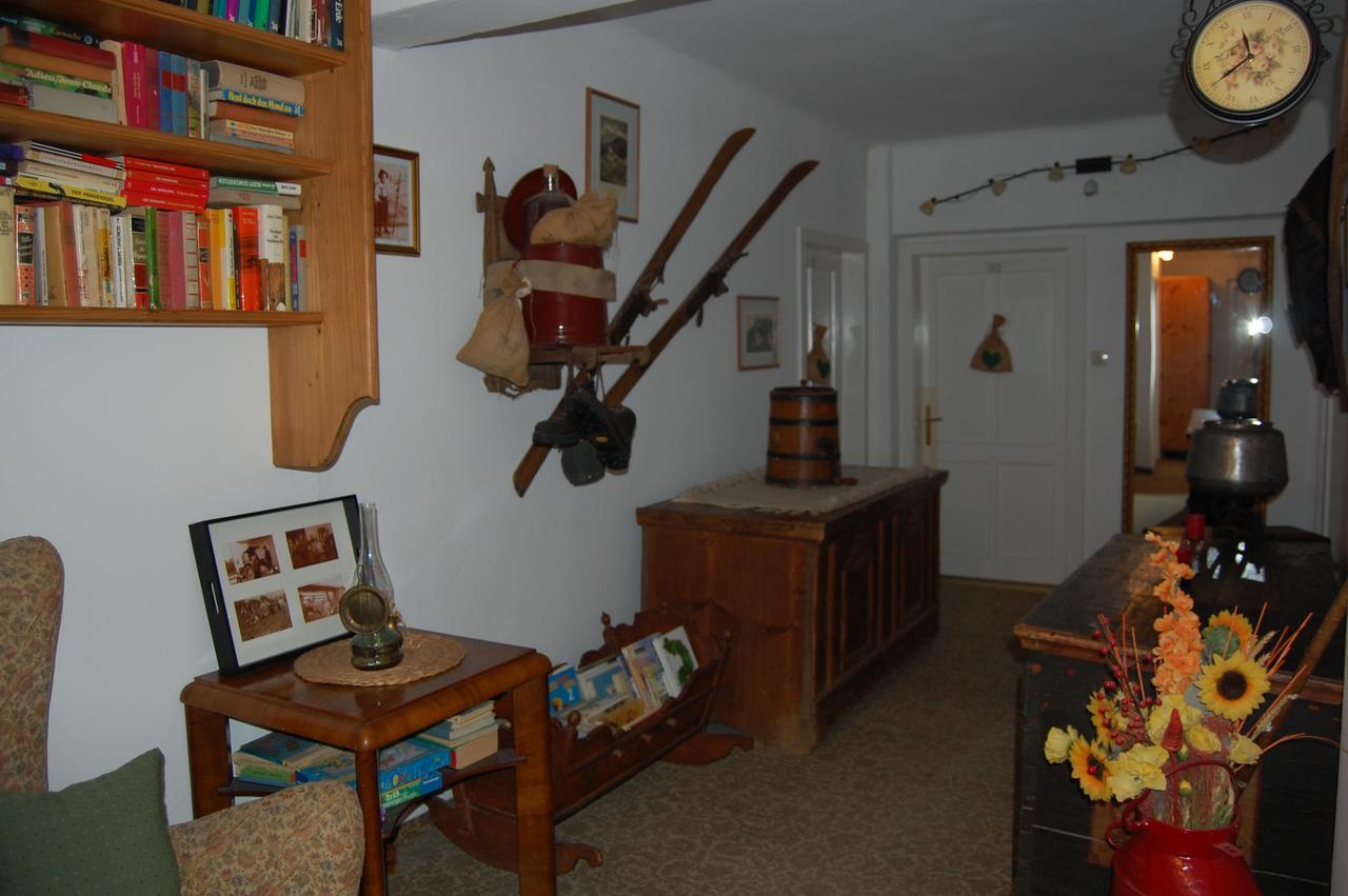 Gasthof Martinihof Latschach ober dem Faakersee Luaran gambar